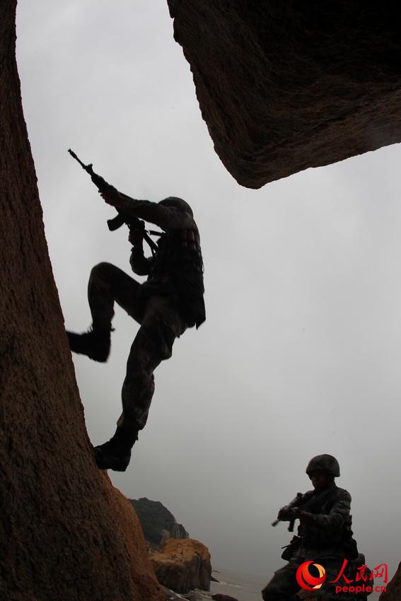 �M�����u���g�ٱ����ͻ���ɽ����ϣ�ٔz��