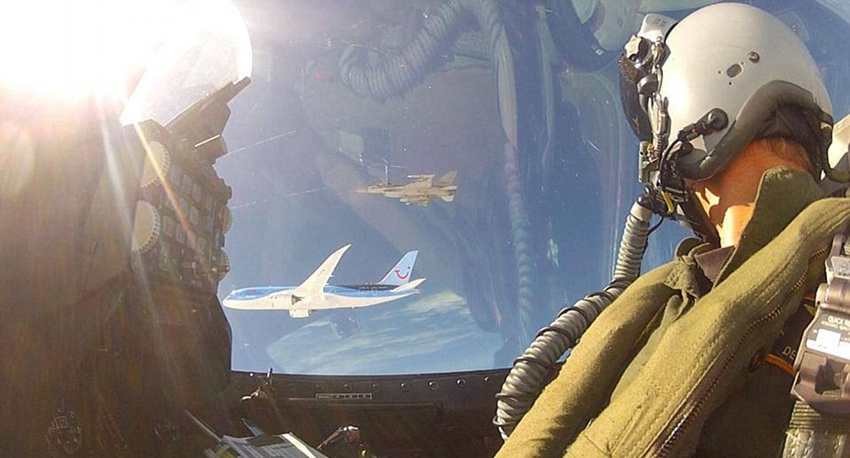 mF-16𶷙CwІT܂Ҹ˹9000׸߿пɿһܑ𶷙CͲ787͙CW퓽؈D