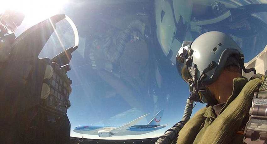 mF-16𶷙CwІT܂Ҹ˹9000׸߿пɿһܑ𶷙CͲ787͙CW퓽؈D