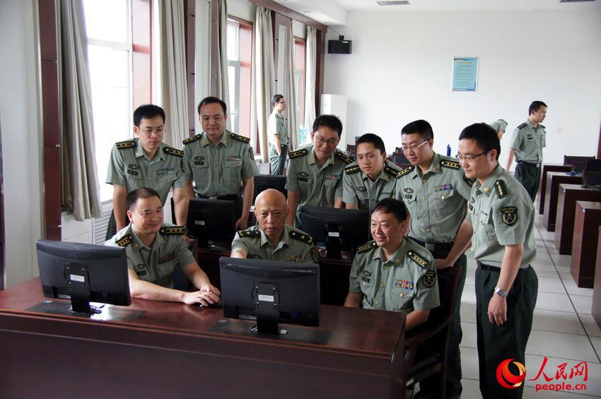 �����������f�����P