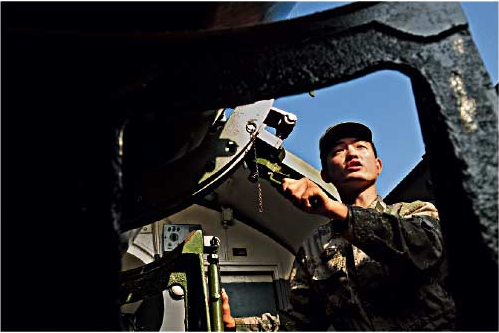 ���壺���ڌ�������ȫ��������Ӳ�� �ϱ���Խ�f�7��