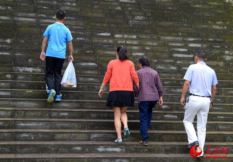 ����:�w�c��21��ĬĬ�MТ�������c�Ρ�3��