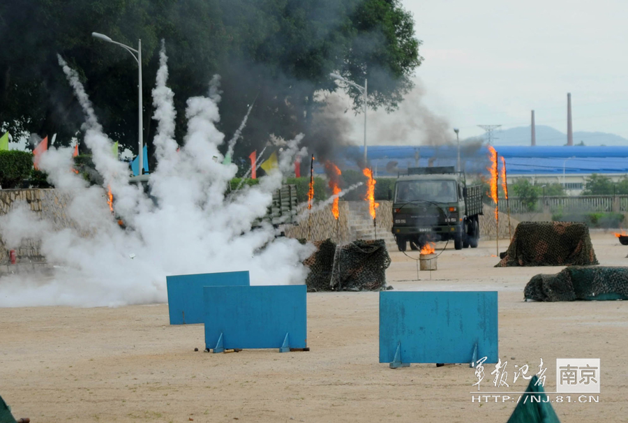 ��܇��M���l