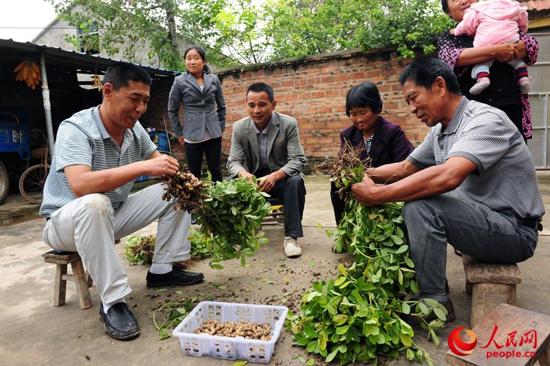 һ����ժ�������x��ƽ�zӰ��