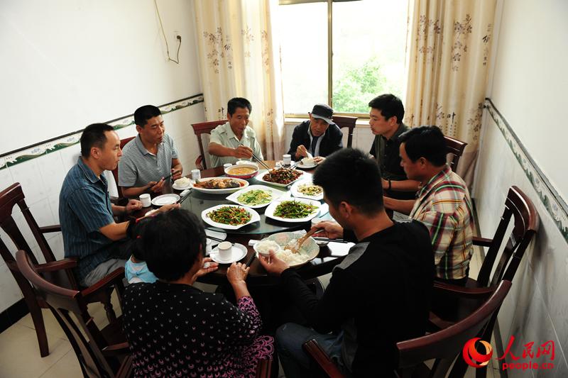 �F�A��x��ƽ�zӰ��