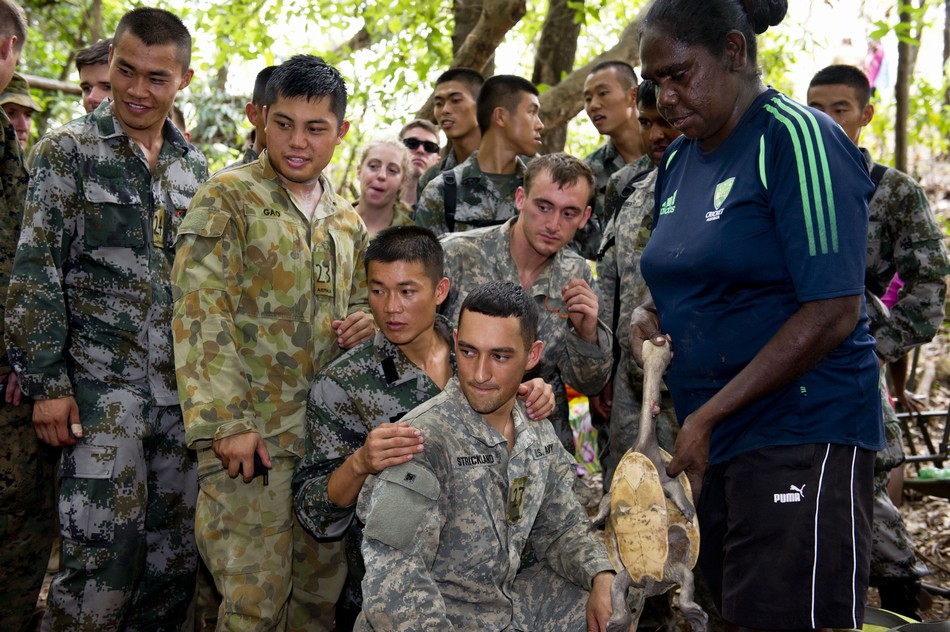 ��10��14�յ�Ӗ�������������������ǰ��Ӗ����ʿ������������ɫ��ʳ��