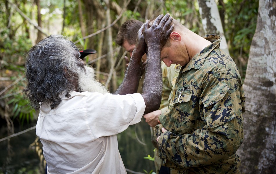 �����������񌦅���ʿ���ĵ�����ʾ�gӭ