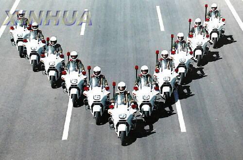 2002��7����Ħ���o�l꠹ٱ����M��V���ξ����܇Ӗ����