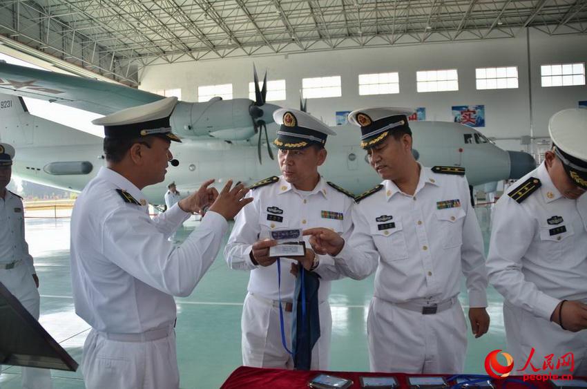 ���＾��������Ş꠻��ӽ��O���h��Ⱥ��·�����M������һ���^Ħ���R���z