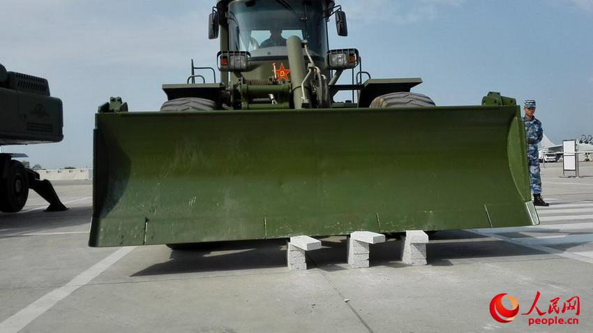 ���＾��������Ş꠻��ӽ��O���h��Ⱥ��·�����M������һ���^Ħ���וx���z