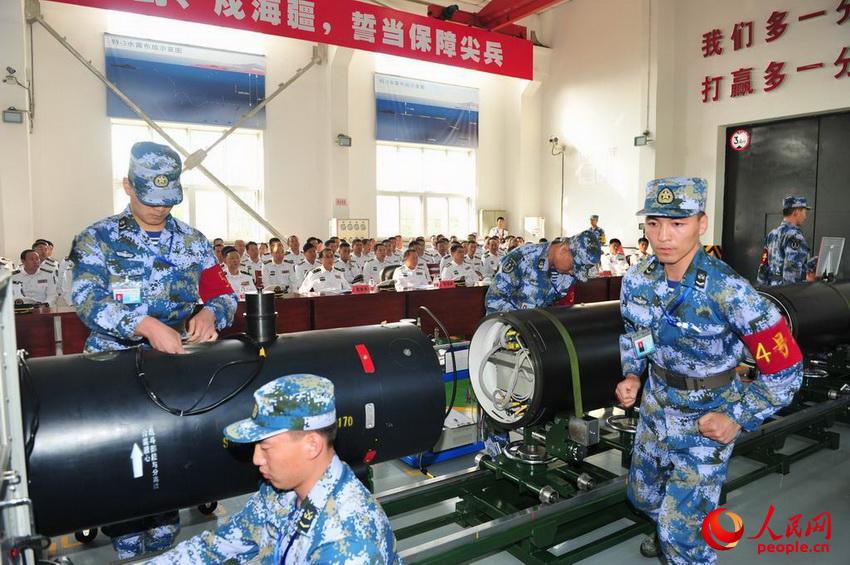 ���＾��������Ş꠻��ӽ��O���h��Ⱥ��·�����M������һ���^Ħ�������� �z