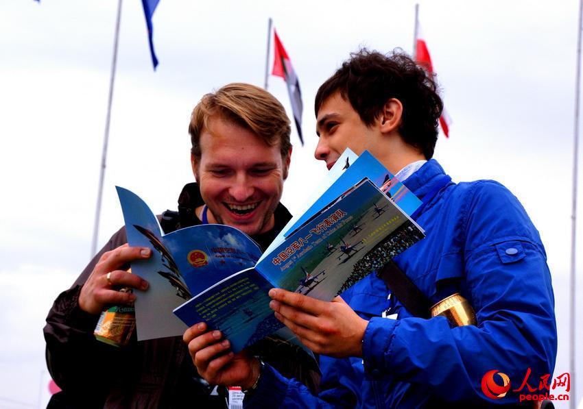  ^wбg϶Ī˹ƃ껥pһƬ831 ĔzʮһĪ˹ƺչgЇHġЇ܊һwбƬܚgӭM z