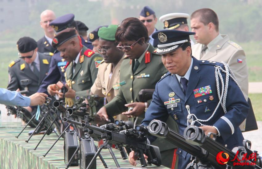 2011vAم^սĳ  MƔz