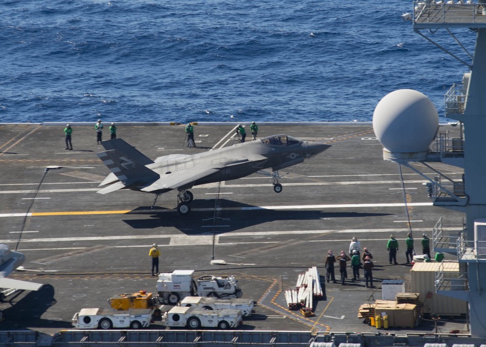 ����:F-35C�״Ώĺ�ĸ�Ϗ������w��11��