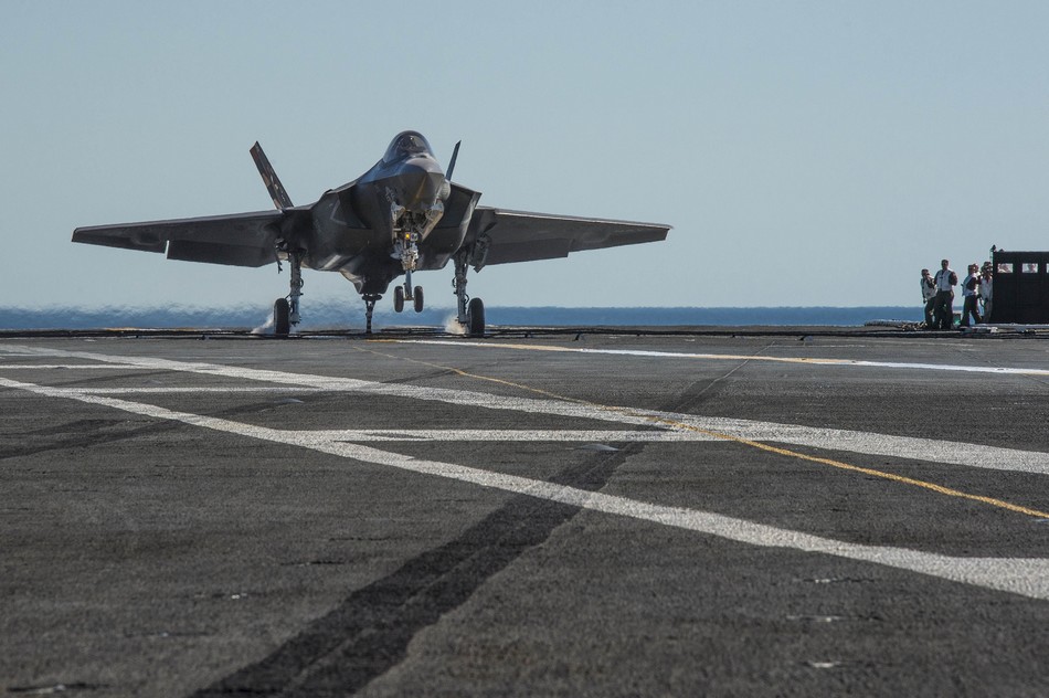 ����:F-35C�״Ώĺ�ĸ�Ϗ������w��20��