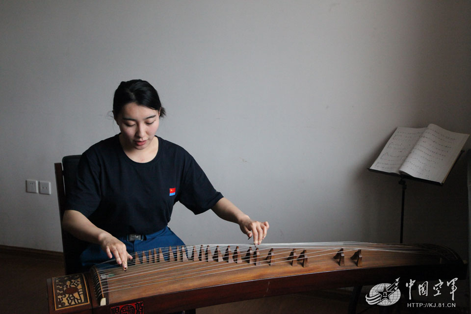 ��Ŷ�ˇ�đ𶷙CŮ�w�������� �z