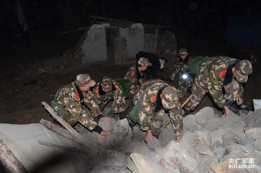 �Bҹ����U��