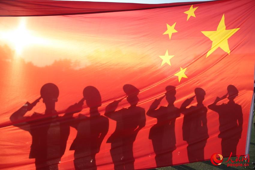 �侯�����o�l������ϱ��������e  �҂���Ӱ��  ţ�ɺƔz