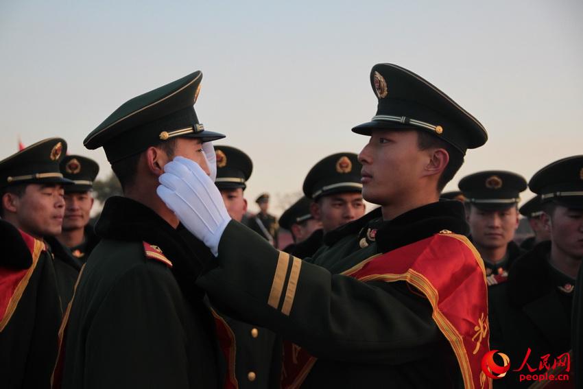 �侯�����o�l������ϱ�����ѵ��e  ţ�ɺƔz