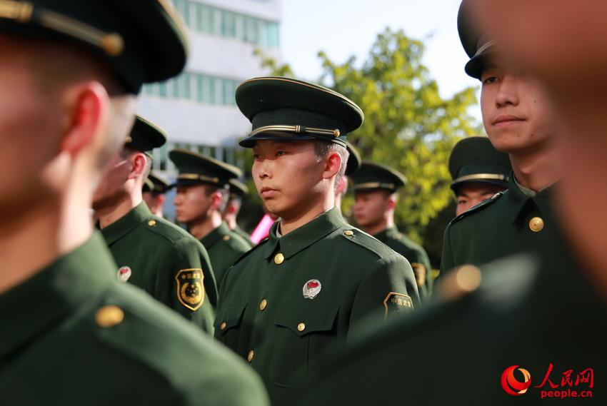 侯ɽɭ֧eϱ܊exʽϱّٲжñIȘ־ 