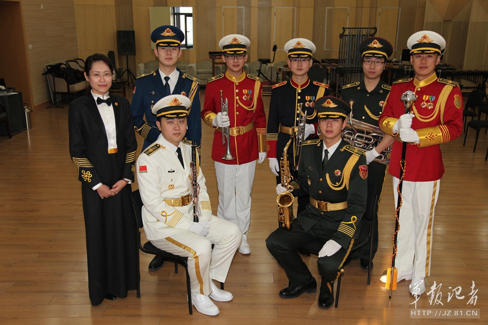 ���܊܊���F܊����չʾ��ͬ�Y�x���ϴ�������ʽ�Y�e��  ����zӰ