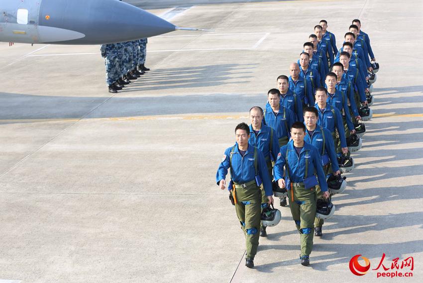 �Y�Ѽ������������F�韲�ǰ������Ф���\�z��