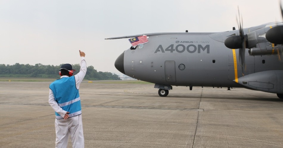 ���壺�R�������׼�A400M�\ݔ�C���w��6��