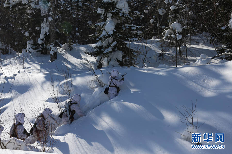 ����;̎̎���D�U��Խ���D�UԽ��ǰ�����ɲ��꠰����ڸ������җ��Әs�˷˵��ֺ�ѩԭ�����A��ӛ��������z