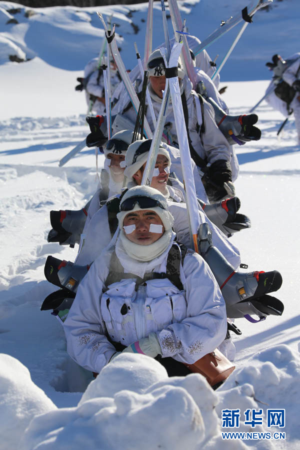 ���ڛ]�Ű�������������ѩ�ϴ��ښ���î��î�Ń���׷�������A��ӛ��������z