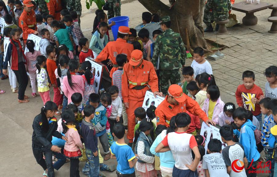 �侯ɭ�ֹٱ������W�����^��ϧ���ﱣ�oչ������Ԫ�הz