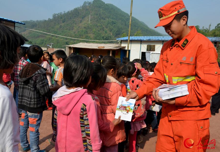 �侯ɭ�ֹٱ��o�W���ְlӡ�з����R���n������Ԫ�הz