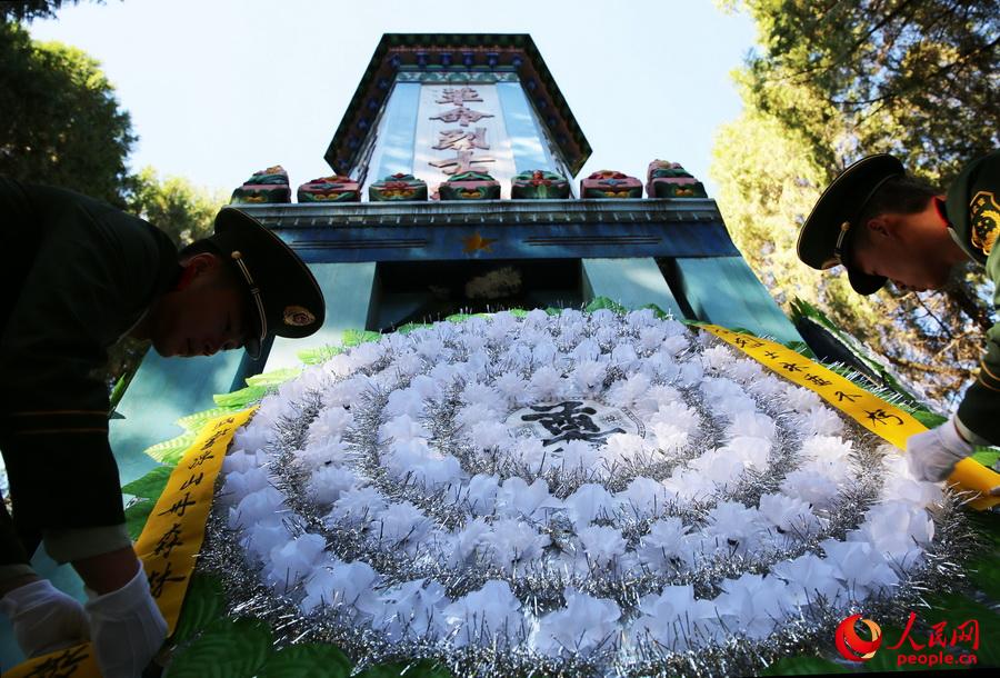 4��5�����侯��ɽɭ��֧꠹ٱ������Ӣ�Ҿ��I��Ȧ��