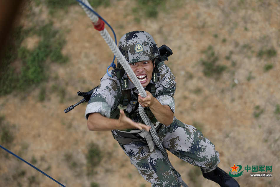 �ٱ��M�����b�ʵǸ�ِ���R�� �z