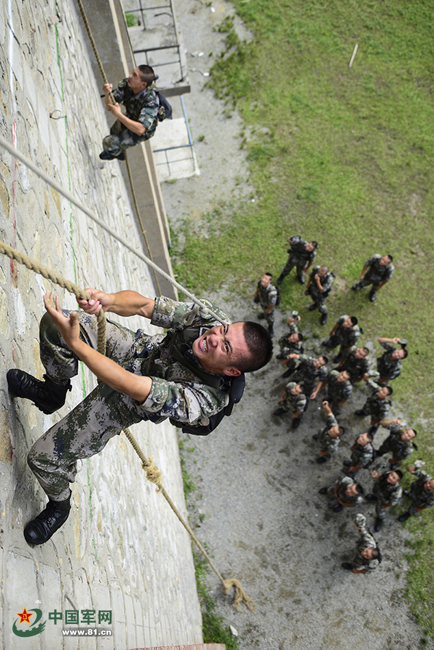 7��11�����ٱ���Ӗ���g϶�M���ʵǱ�ِ����ϣ �z