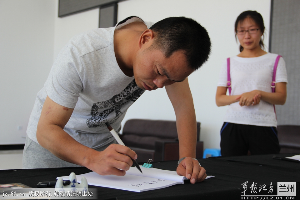 �m��܊�^��ȑ��Ѡ����B�L�z�w��e�xʽ�e�С�4��