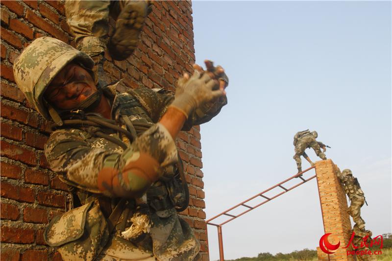 �ɲ��ͨ�^�ɲ��С·�ϵK(�Rһ���z��