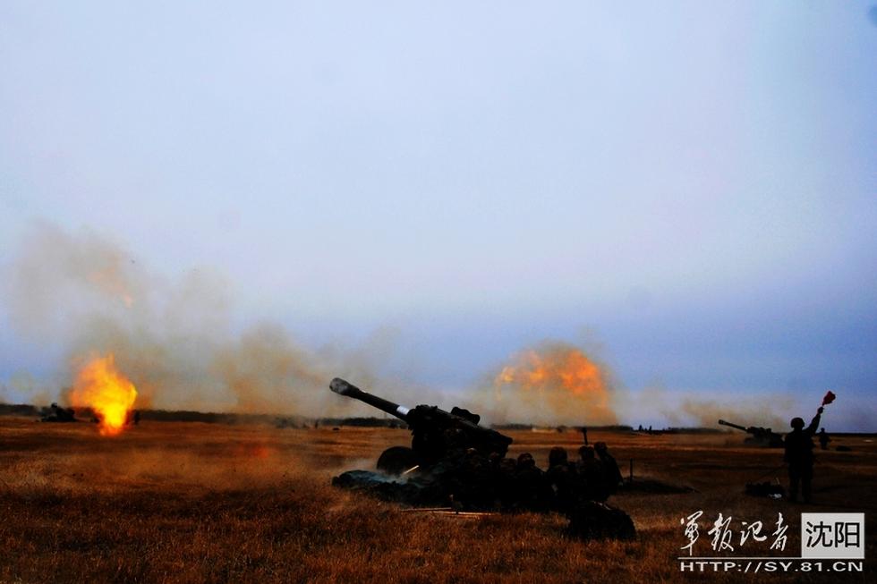 ����:Ⱥ���R�� ���܊�^ĳ�ڱ��F�����ݾ�������M�òʡ���4��