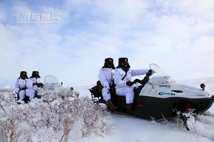 ���壺�v�½�߅���ٱ��Tѩ��Ħ��Ѳ��߅�硾2��