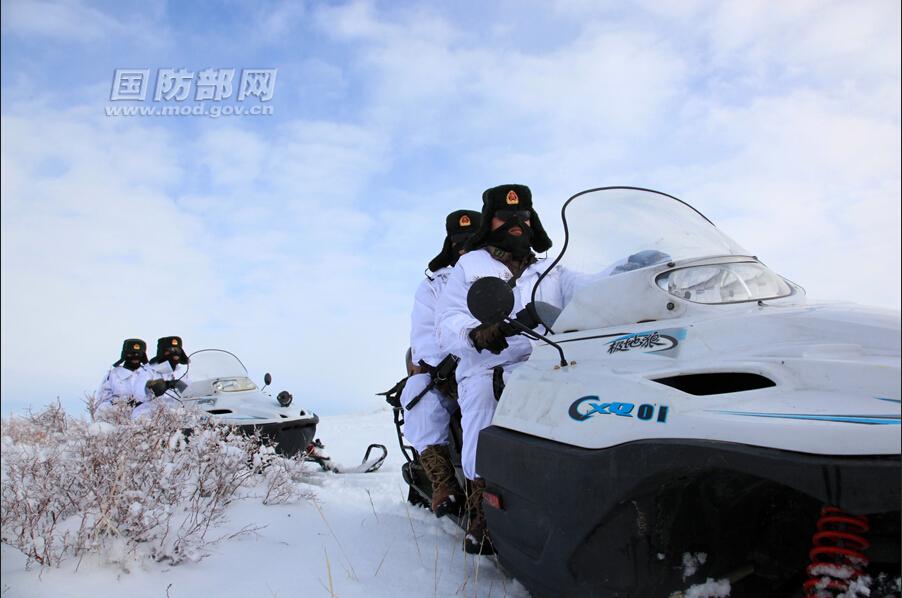 ���壺�v�½�߅���ٱ��Tѩ��Ħ��Ѳ��߅�硾3��