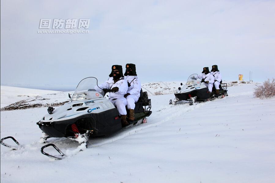 ���壺�v�½�߅���ٱ��Tѩ��Ħ��Ѳ��߅�硾4��