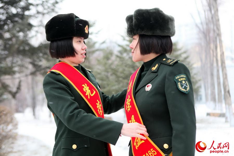 �����R��