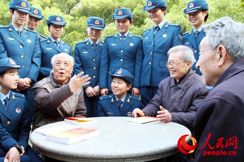 20114Ԭ߱^cͨBŮՄЂz 