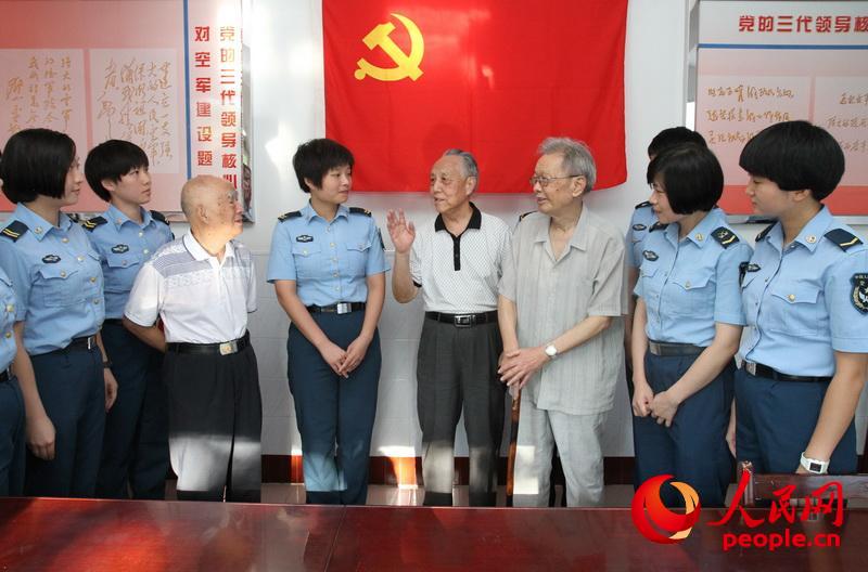 20118FɆTԬ߱|ָ]˾ͨվŮMиyЂz