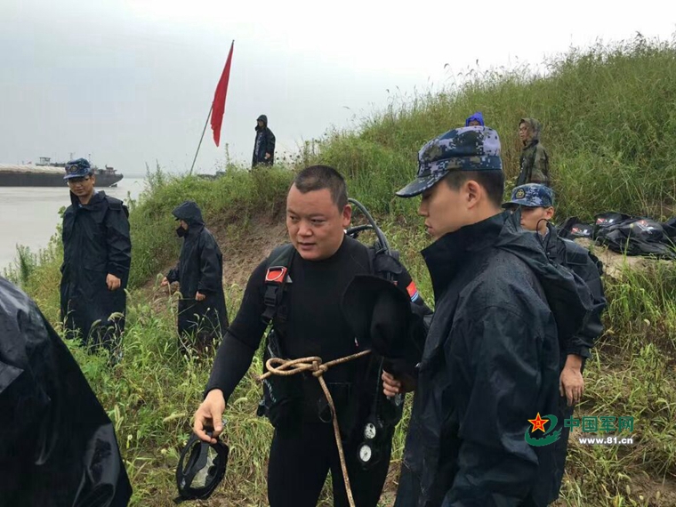 ܊̴Wˮ̽ӿ LW  z