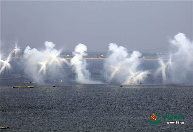 ܇l䟟FM[ΝB͸ı z