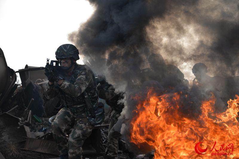 ־Ӣ ɽºպՑ𹦵侯½ĳꠡ5