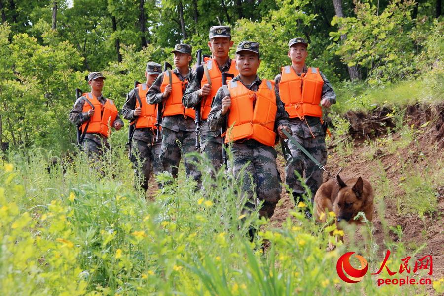 ;ïʿ^ʮмrӛСӛ z