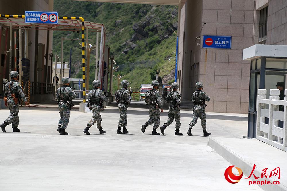 ߅ٱڼ¡ڰѲ߉WӛZ z