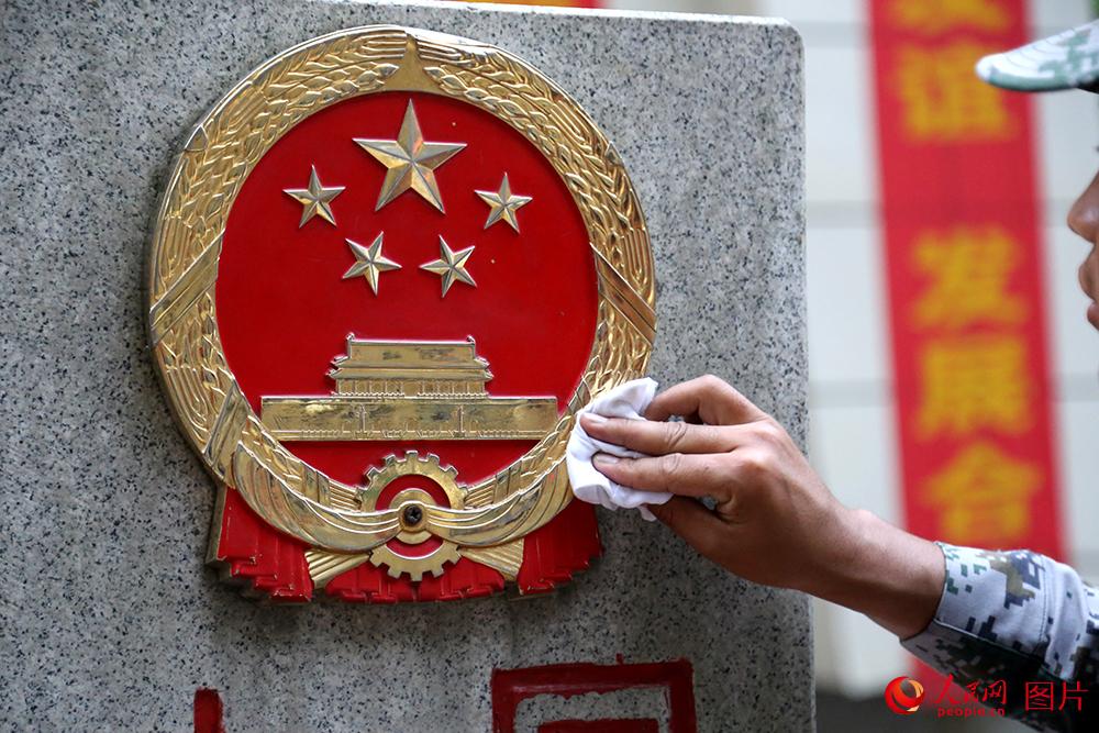 Ѳ߉ٱppý籮ȥϵĸmWӛZ z