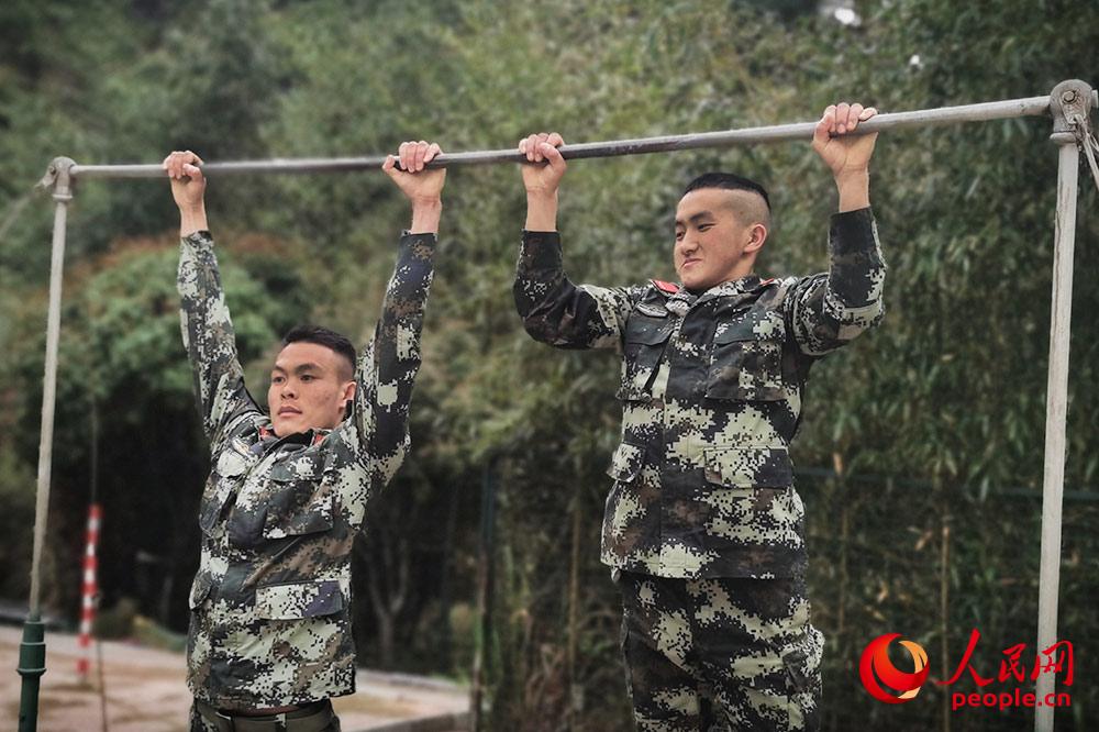 бТƽLи혰l𡰆θһ